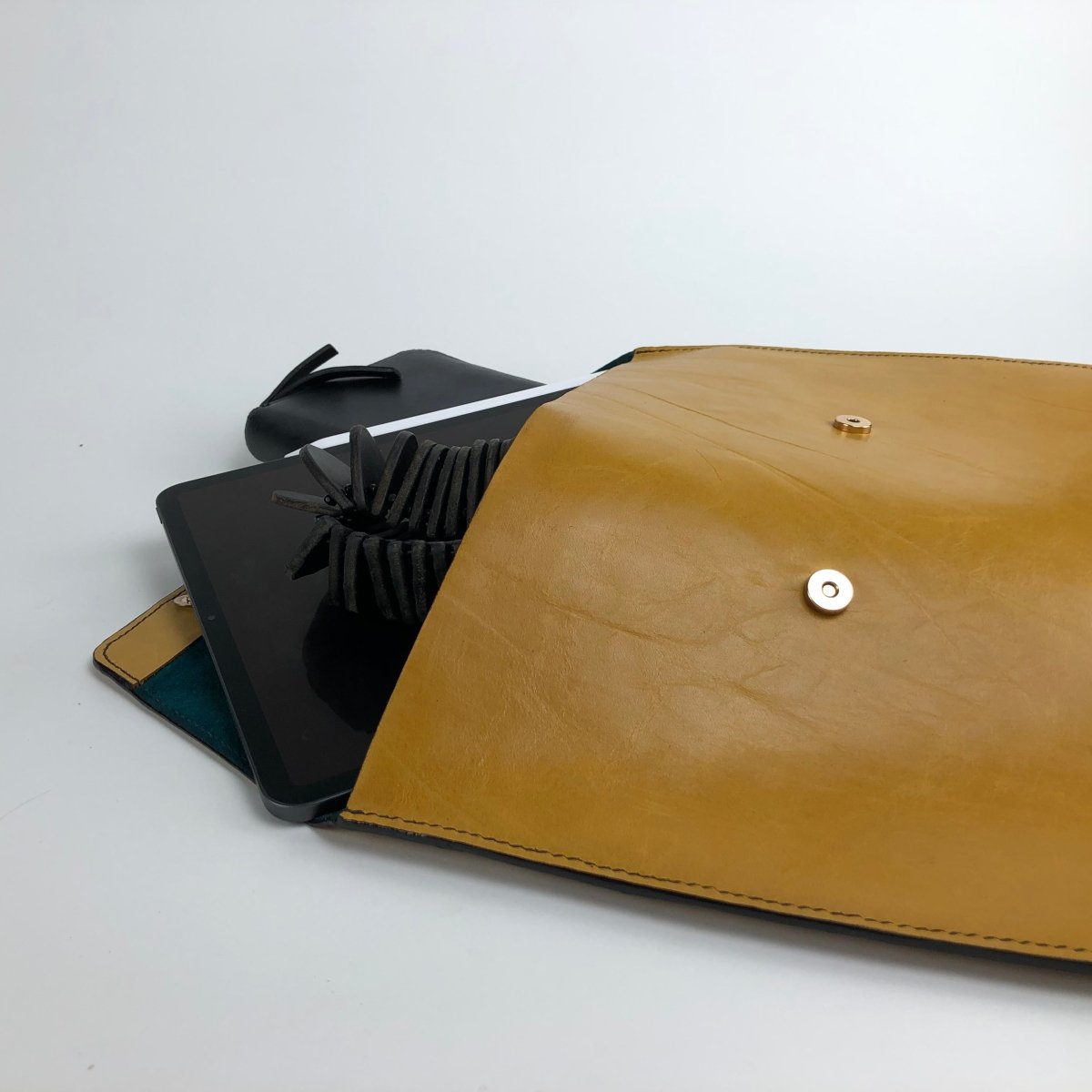 Oversized Envelope Clutch (Various Colours) - Hart & Hive