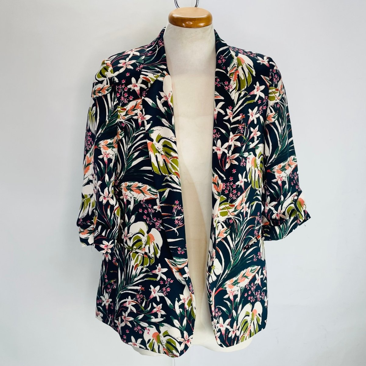 Satin Floral Blazer with ¾ Length Sleeves - Hart & Hive
